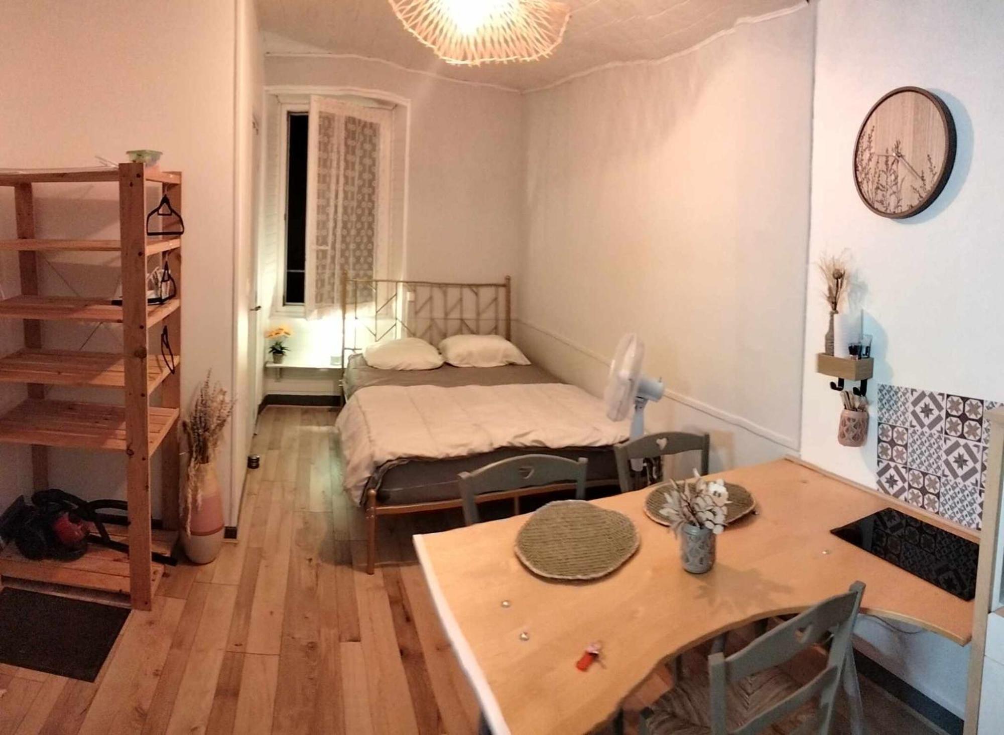 Апартаменти Le Nid Douillet Champetre Linge Fourni Ла-Бурбуль Екстер'єр фото